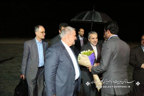 با استقبال گرم مسئولین استانی ،دکتر نوبخت وارد استان گلستان شد