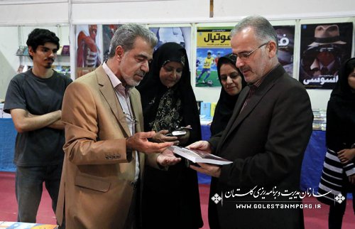 گزارش تصویری  دیدار دکتر روزبهان از نمایشگاه کتاب استان گلستان