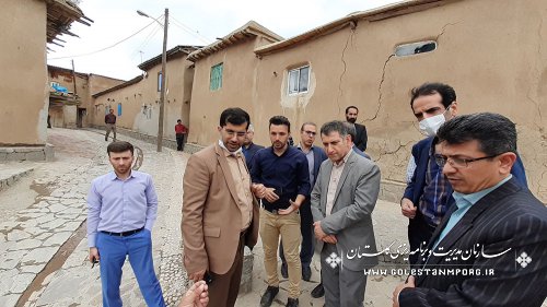 بازدید رئیس سازمان از از روند اجرای طرح بهسازی بافت باارزش روستای قلعه قافه پایین مینودشت