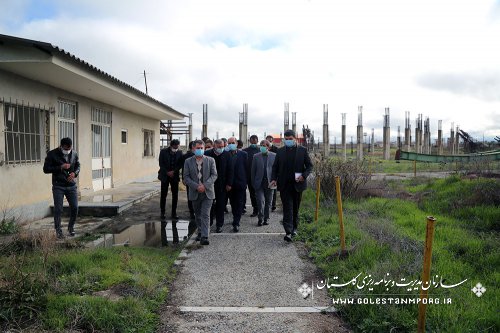 بازدید رئیس سازمان مدیریت و برنامه ریزی استان گلستان از استادیوم 6 هزار نفری کریم آباد