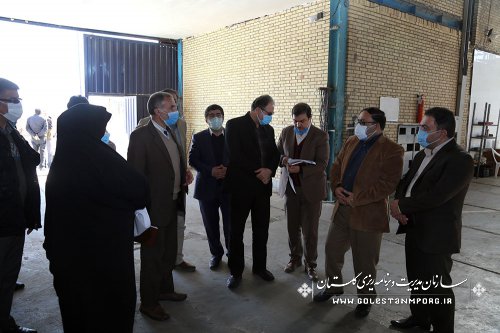 بازدید سازمان مدیریت و برنامه ریزی استان گلستان از شرکت فرآورده های تولیدکمپوت کرامتی در فاضل آباد