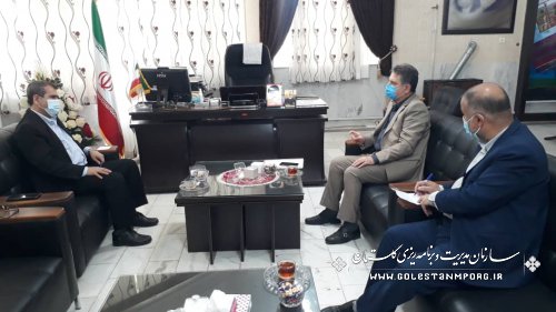 نشست صمیمی رئیس سازمان مدیریت و برنامه ریزی استان با فرماندار مینودشت